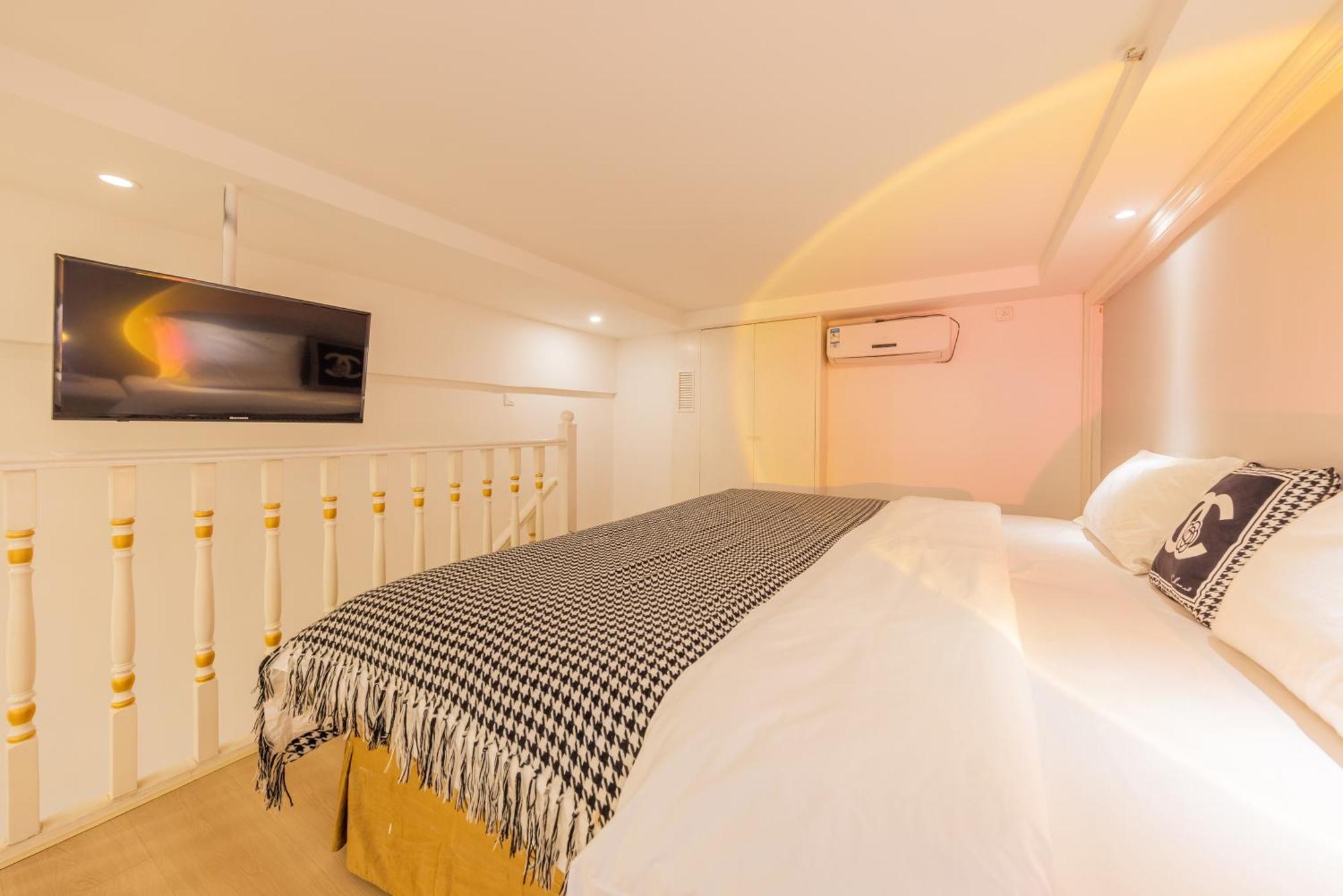 Lavendar Duplex Apartment Guangzhou Exterior photo